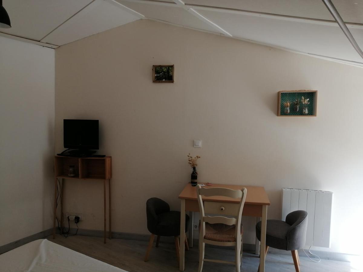 Chambres D'Hotes "La Source" Mareuil-sur-Lay Екстериор снимка