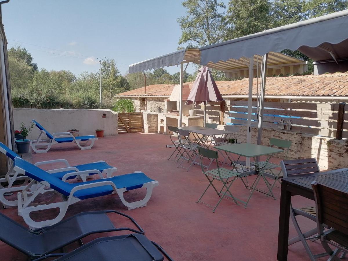Chambres D'Hotes "La Source" Mareuil-sur-Lay Екстериор снимка